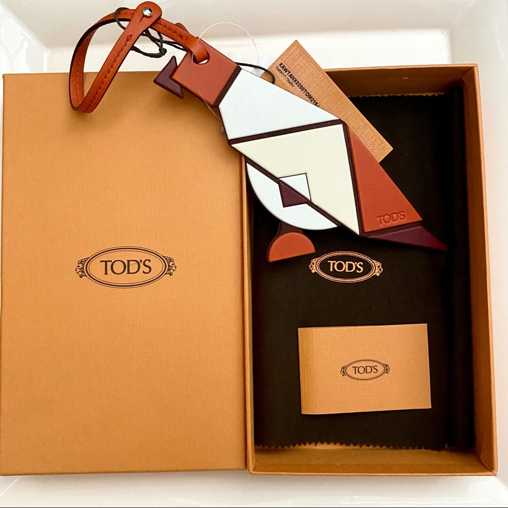 Tod’s Parrot shape leather purse charm keychain